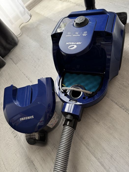Aspirator fară sac Samsung VCC43Q0V3D - 850W, filtru HEPA