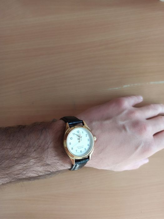 Продам мужские часы