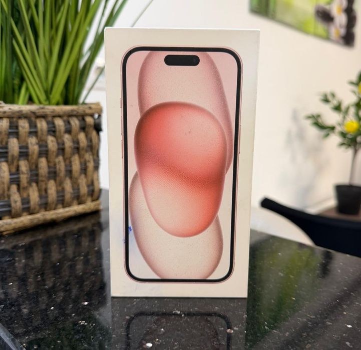 iPhone 15 256GB. SIGILAT !! Pink