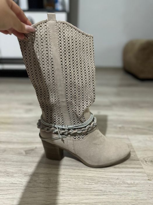 Каубойски дамски боти:уникални детайли,лек удобен ток,нови