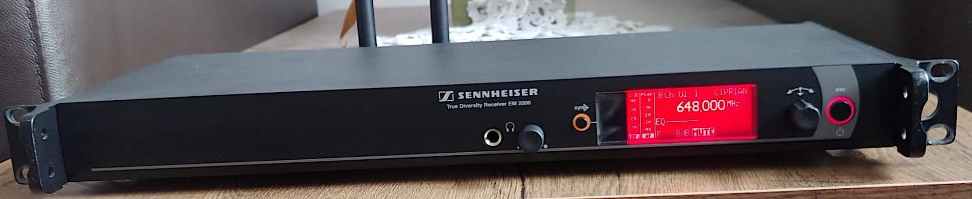 Sennheiser EM 2000 True Diversity Receiver 606-678 MHz