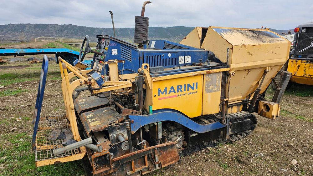 Altul Finisor, Repartizor de asfalt Marini MF 331