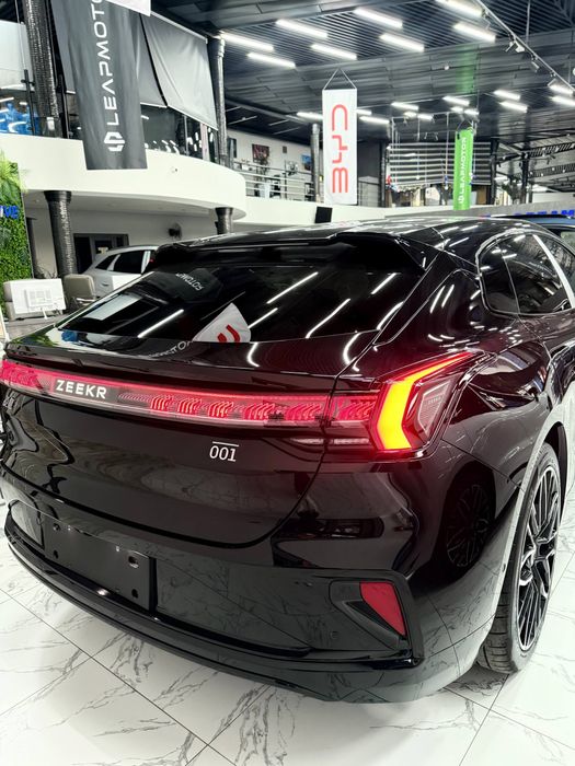 Zeekr 001 z sport Full