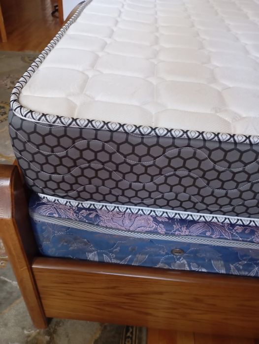 Продам матрац в отличном состоянии