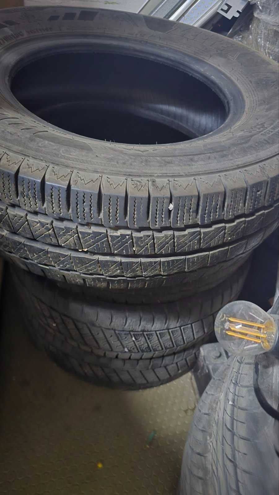 Продавам 3 комплекта гуми