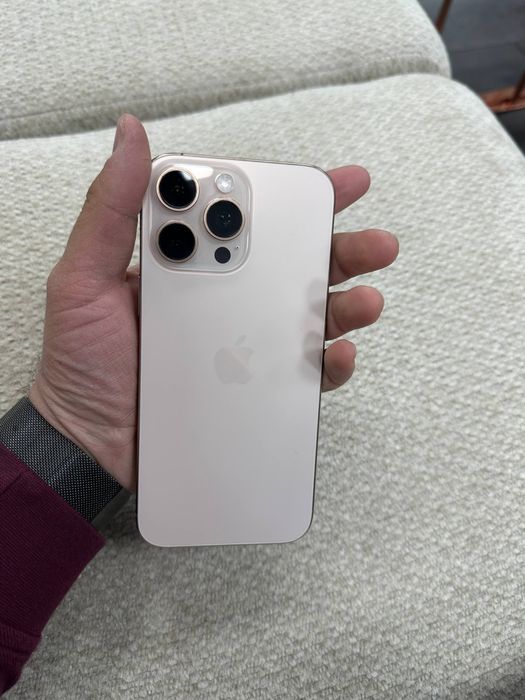 I phone 16 pro max Desert