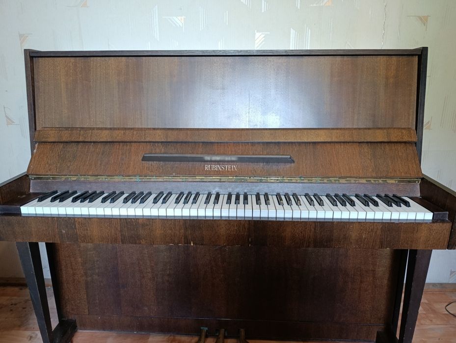 Продам фортепиано Rubinstein.