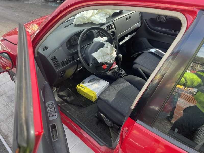 Дайхатсу Сирион 1.0i/Daihatsu Sirion 1.0i на части