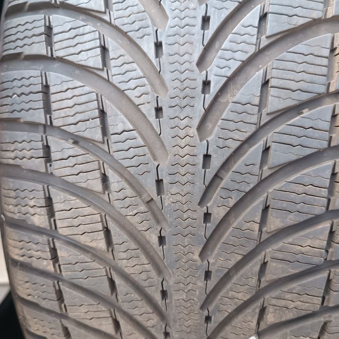 235 55 19 Michelin Latitude Alpin