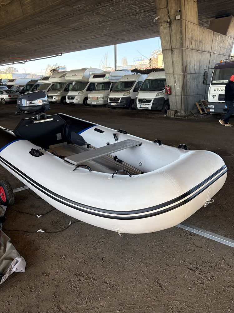 Лодка Yamaha 3.40м. с двигател Yamaha 6кс