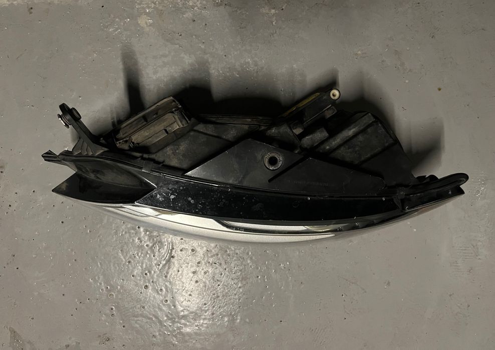 Фар за VW CC Оригинален