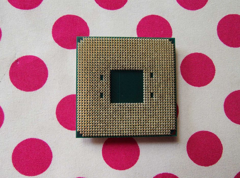 Procesor AMD Ryzen 7 5800X3D 3.4GHz, socket AM4.