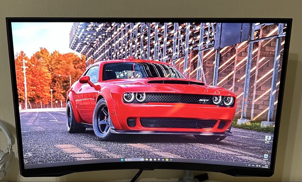 Монитор 32" Samsung G6 240 Hz