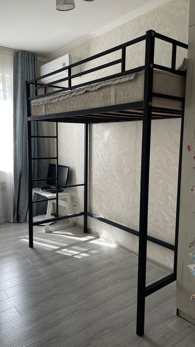 Двухъярусная кровать в стиле лофт