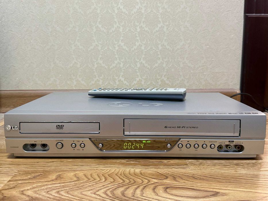 Видеомагнитофон & DVD LG - 6 Head Hi-Fi Stereo