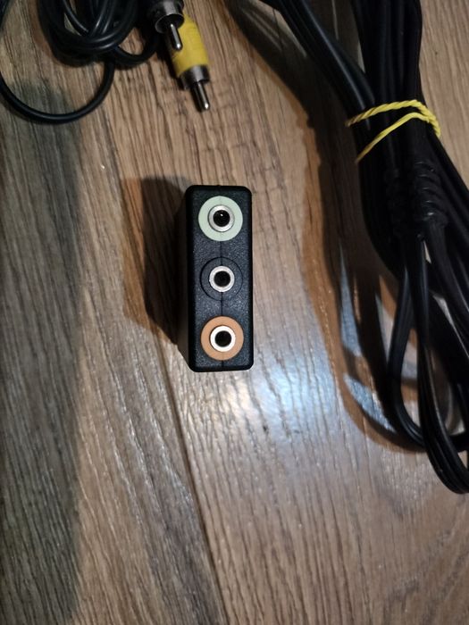 Adaptor audio sisteme 5.1