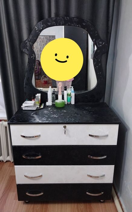 Продам спальный гарнитур