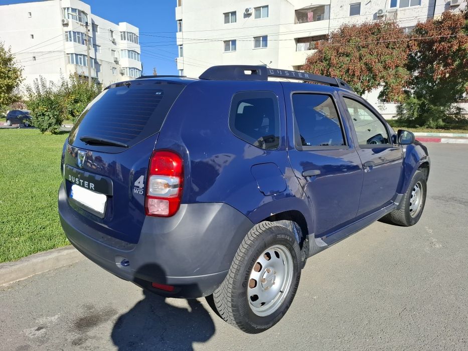 Vând Dacia Duster 4x4