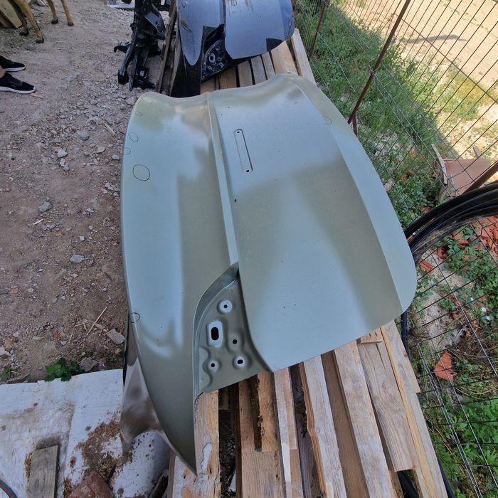 Tesla Y заден капак след 2020