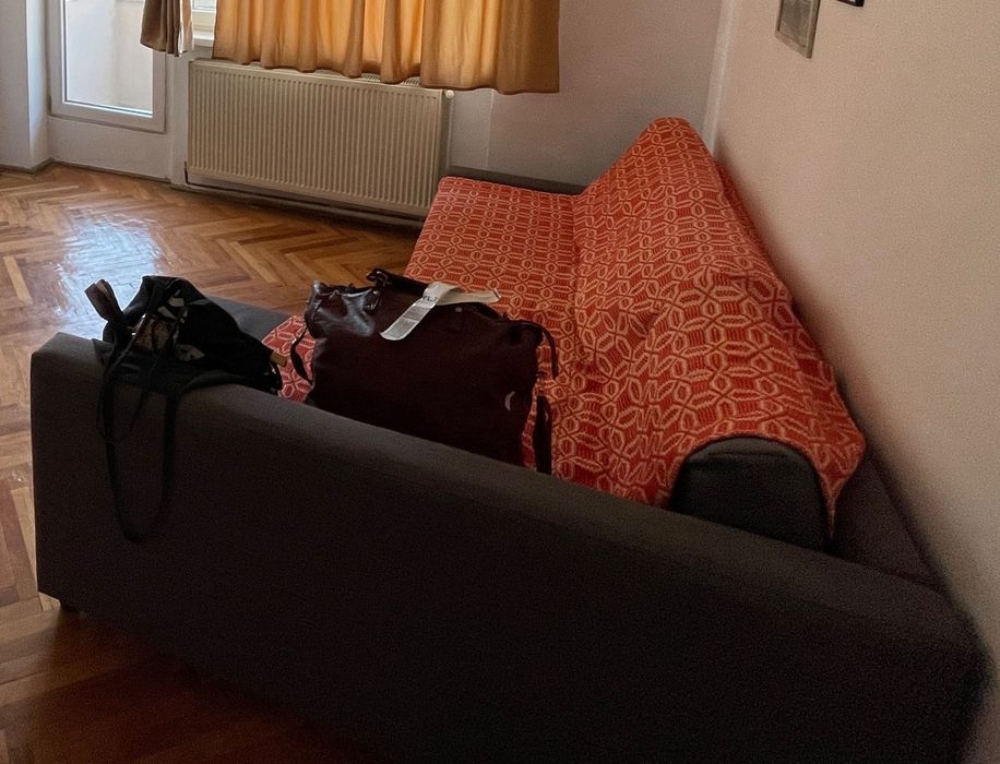 Colţar extensibil cu depozitare, IKEA Skiftebo gri închis.