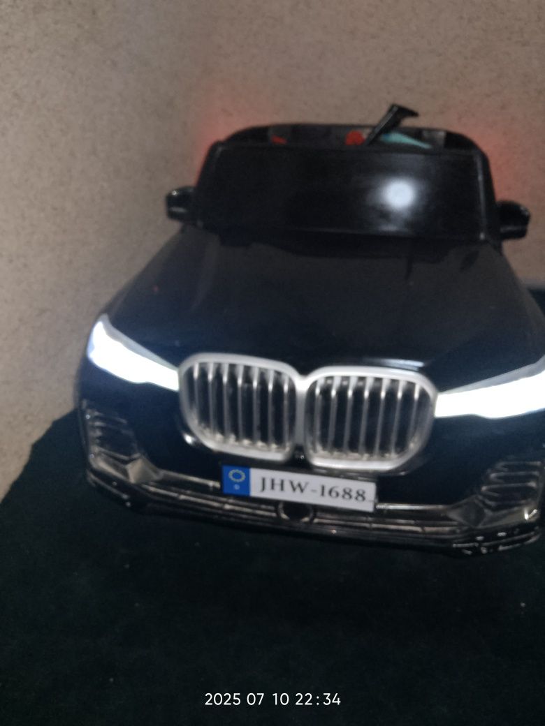 Bolalar mashinasi BMW X5