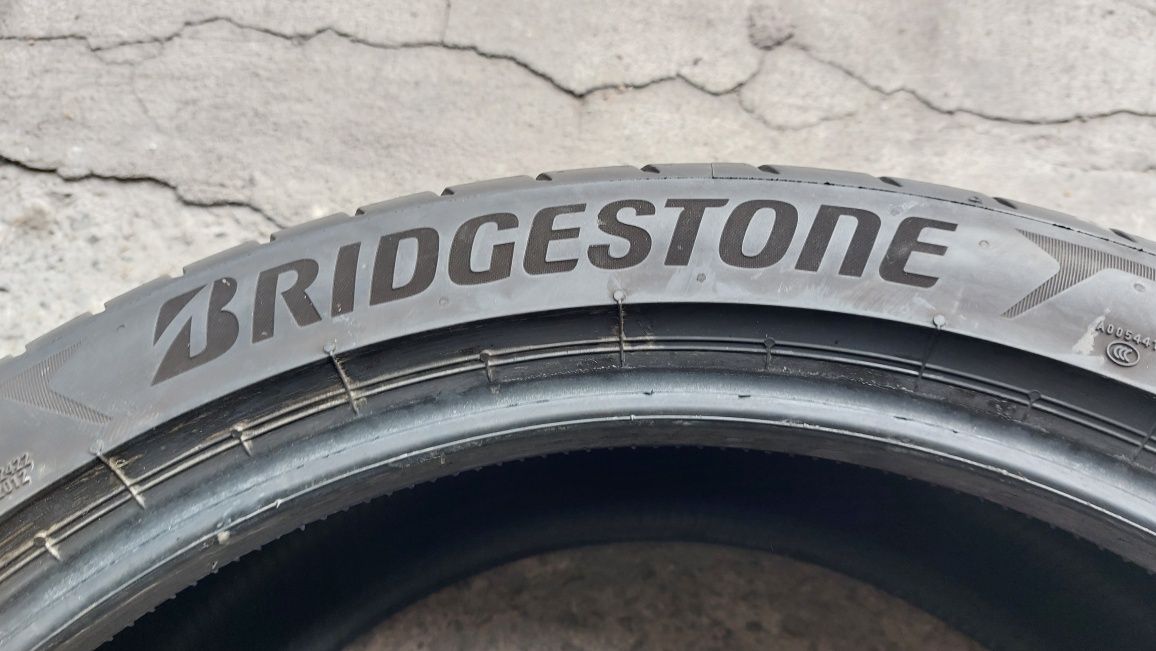255/40/20 Bridgestone Potenza един брой
