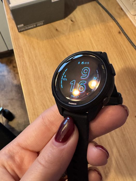 Часовник Garmin Forerruner 265S