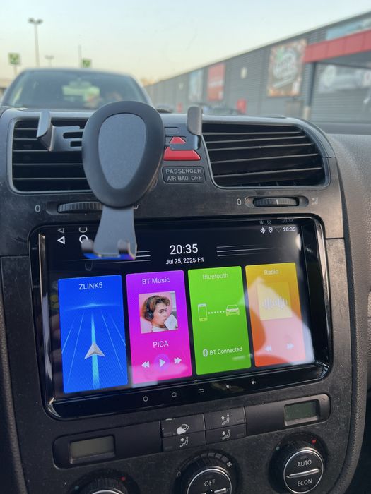 Navigatie 4gb ram + 64gb Android Auto 9” CarPlay + Camera de spate