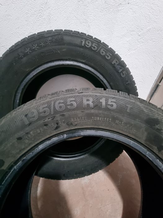 Vând anvelope iarna 195 65 15