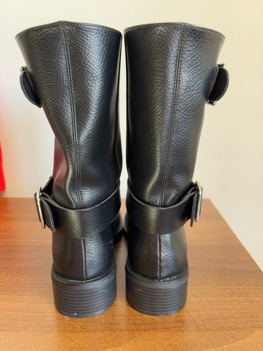 ghete purtate de cateva ori in stare foarte buna