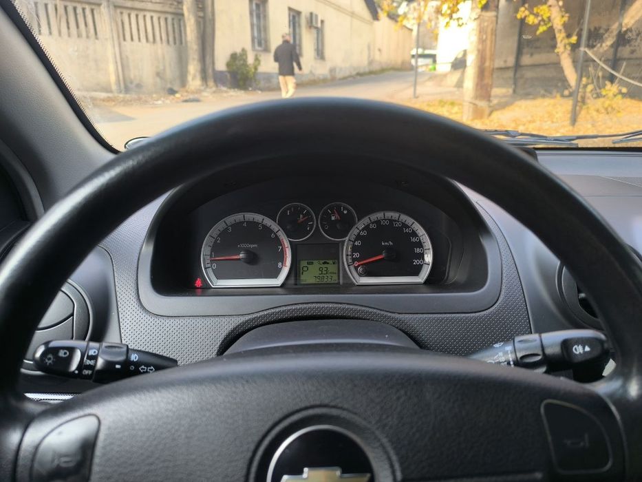 Продаётся своя Нексия 3 автомат