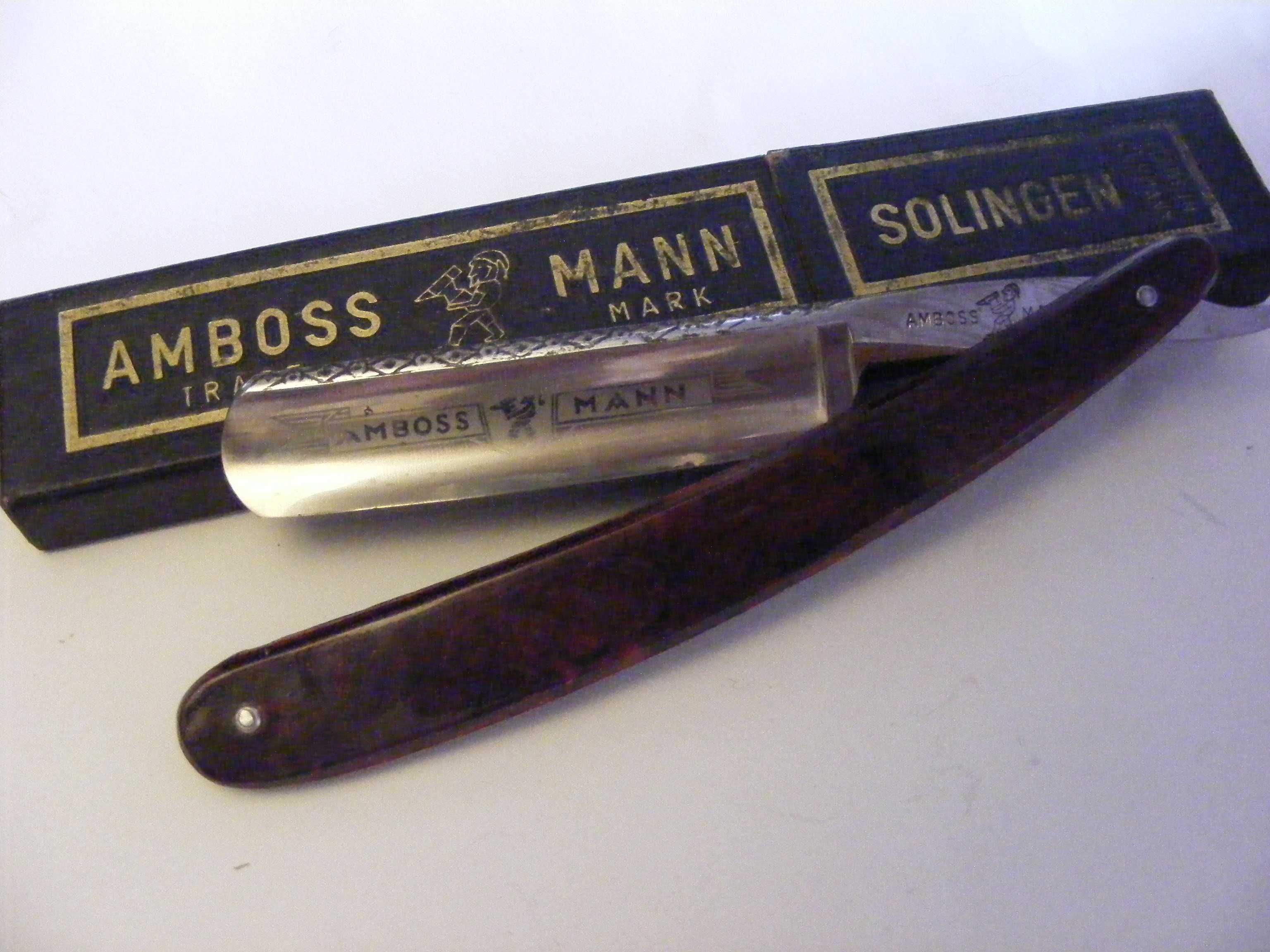 Бръснач Красавец Amboss Mann Solingen
