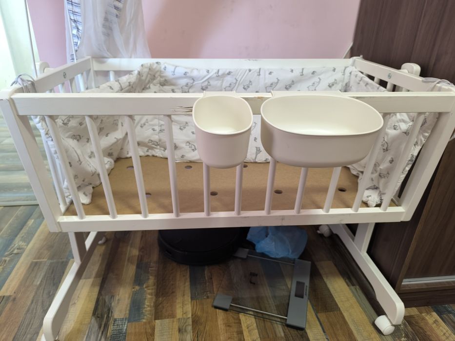 Бебешка кошара с колелца