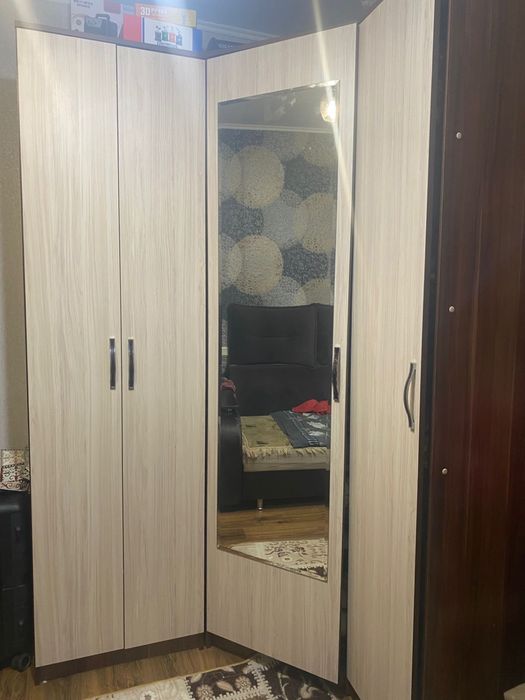 Продается угловой шкаф