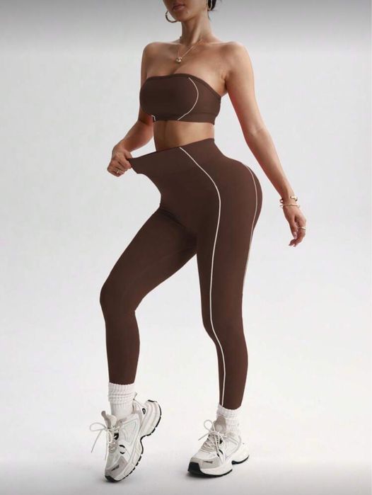 Дамски спортен комплект от две части- сет клин и бюстие, размер S