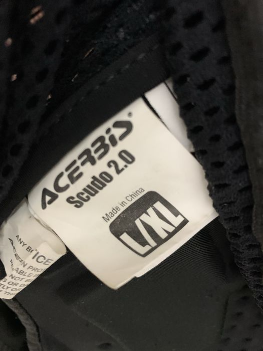 Две ризници Acerbis и Alpinestars