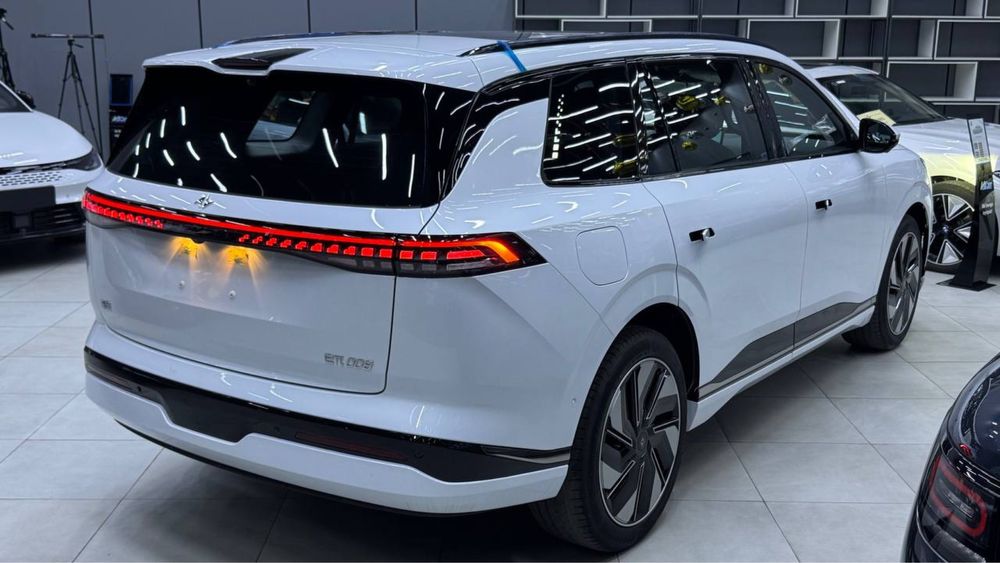 2026 DONG FENG eπ008 Max