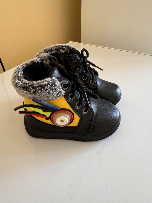 Продается зимний обувь