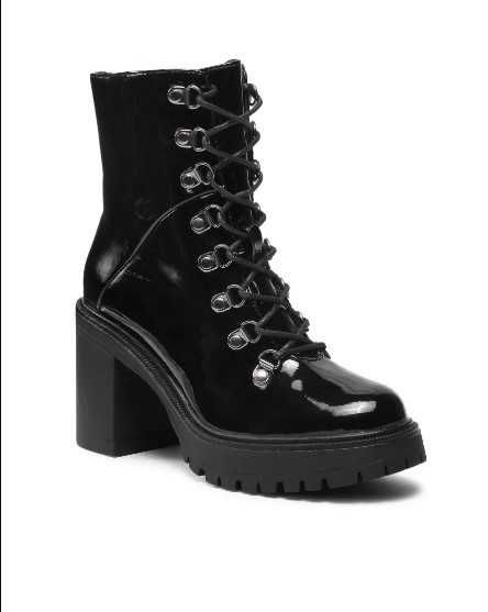 Дамски боти DeeZee