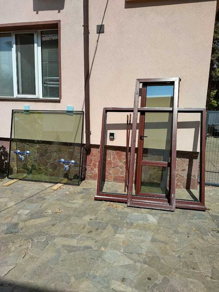 PVC дограма със стъклопакет  и врата за тераса