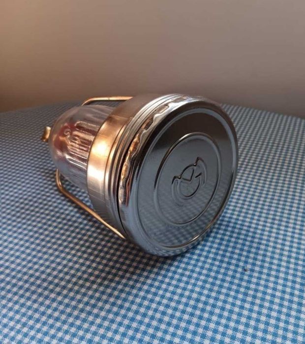 Lampa veche produsa de  Metaloglobus , nefolosita ,NOS,  comunista RSR