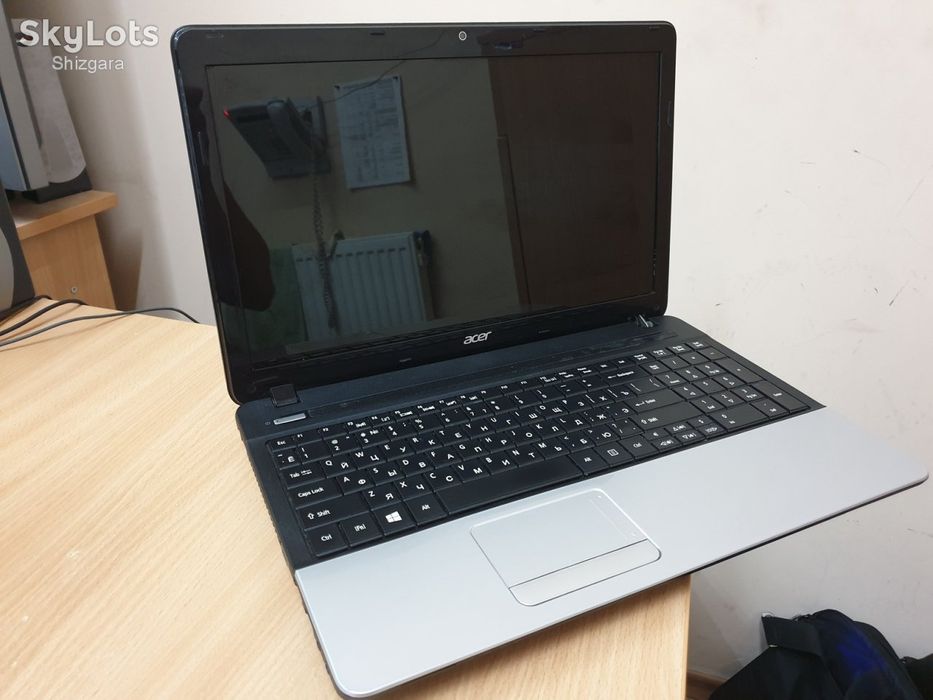 Acer Intel celeron B815 DDR 4Gb SSD 120Gb HDD320Gb