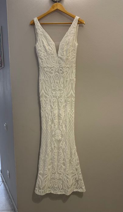 Елегантна бяла рокля С размер