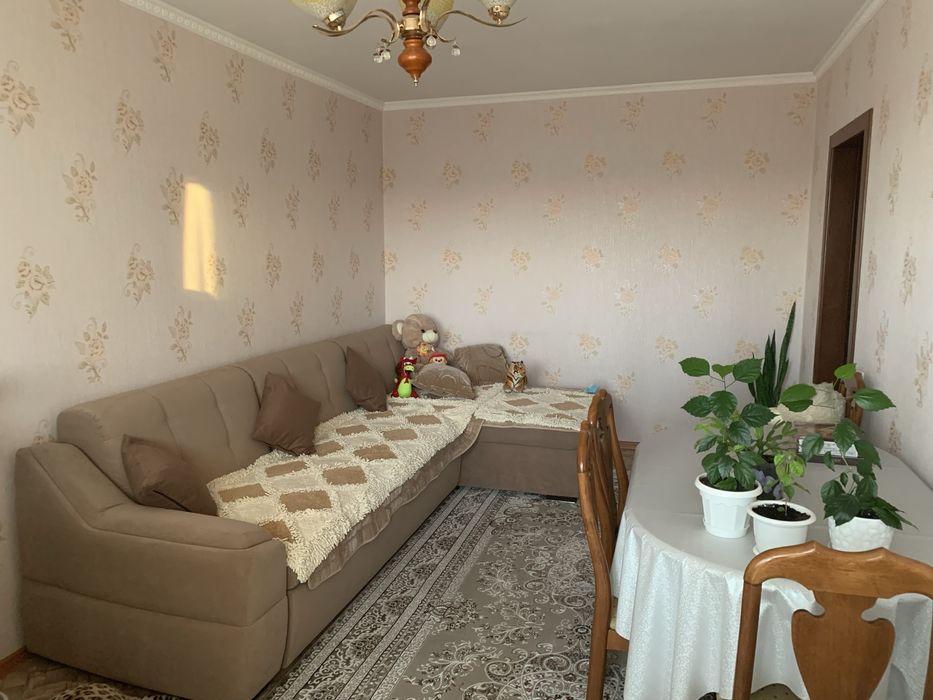 Продам 2-х комнатную , 5/10, 20 мкр.