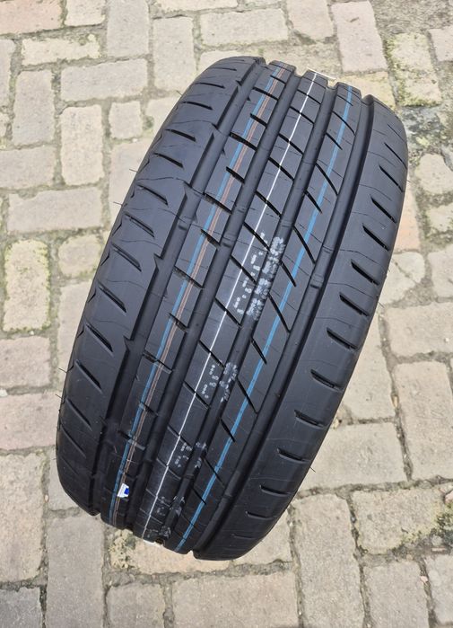 O bucată 245/40 R19 vară - una Firestone Lassa Bridgestone