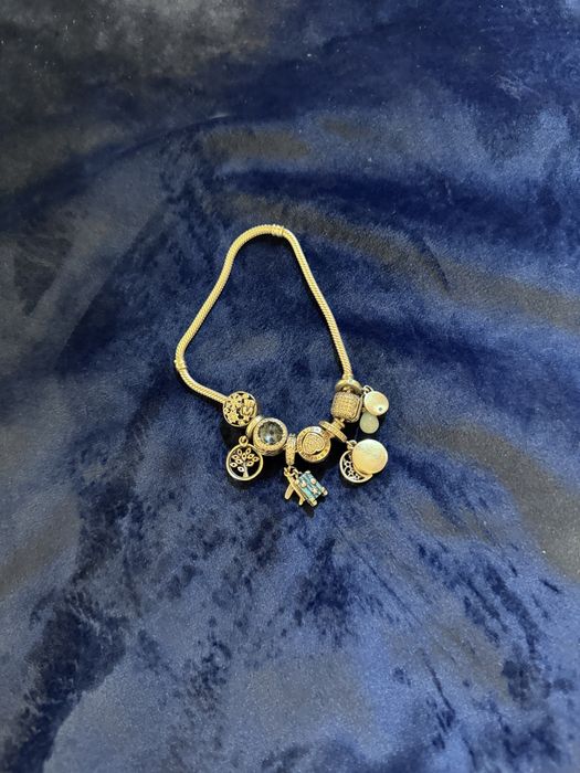 Продам браслет пандора