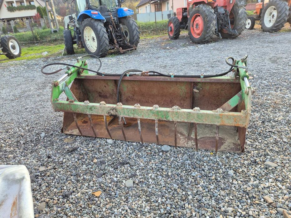 Cupa crocodil incarcator frontal tractor