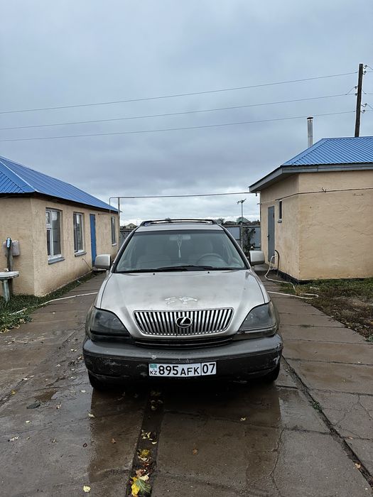 Продам rx300 полный привод надежный красовер газ бензин