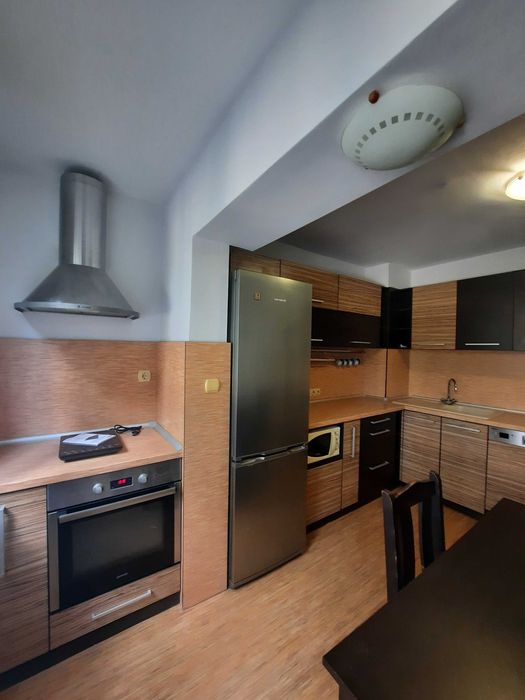 Отдавам четиристайно жилище под наем