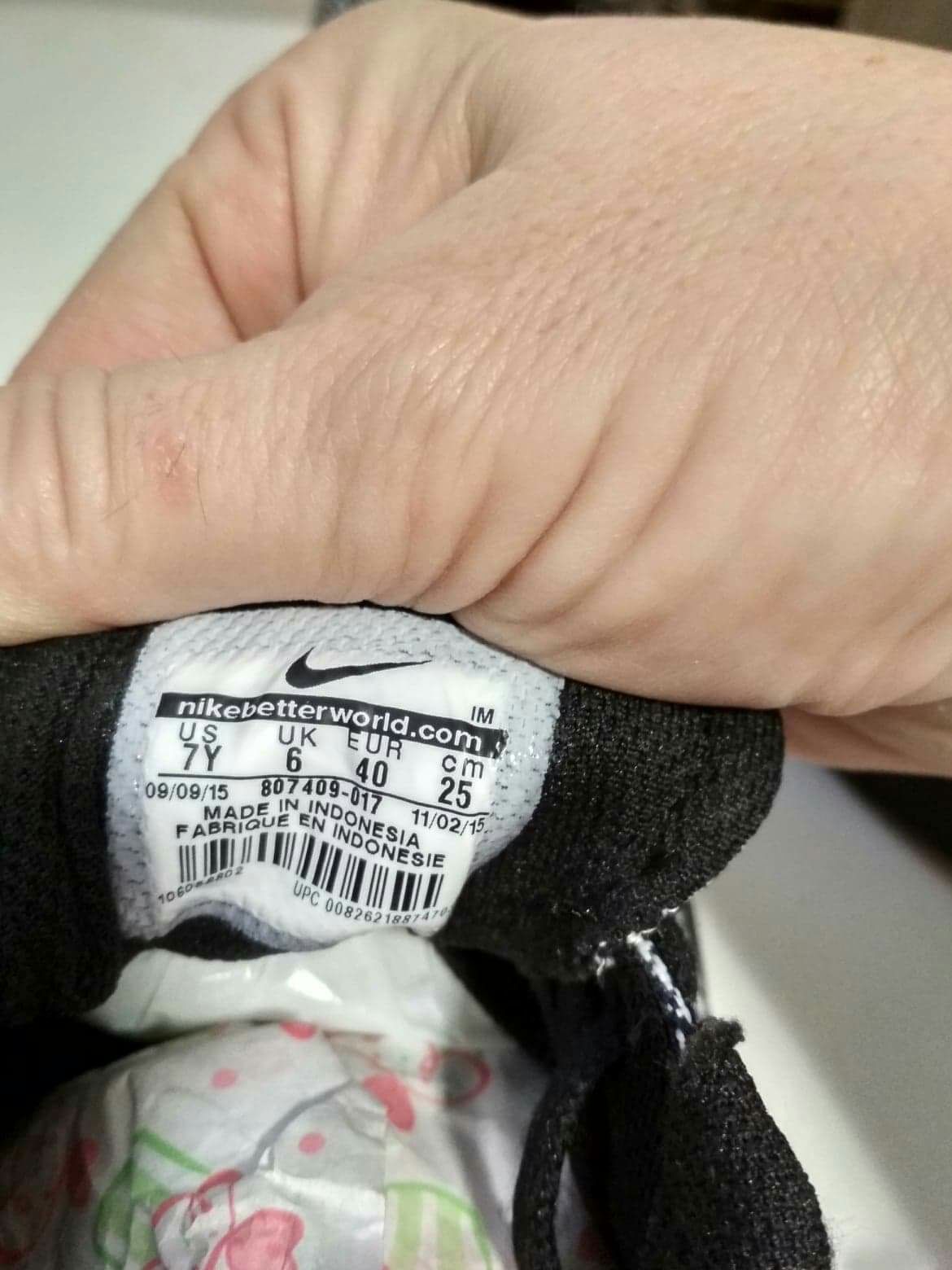 Adidași Nike